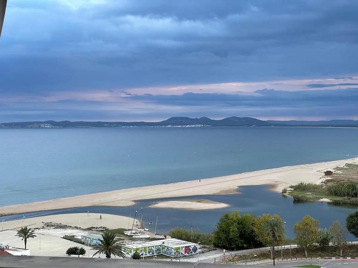 Four Seasons Apartment Empuriabrava Spain