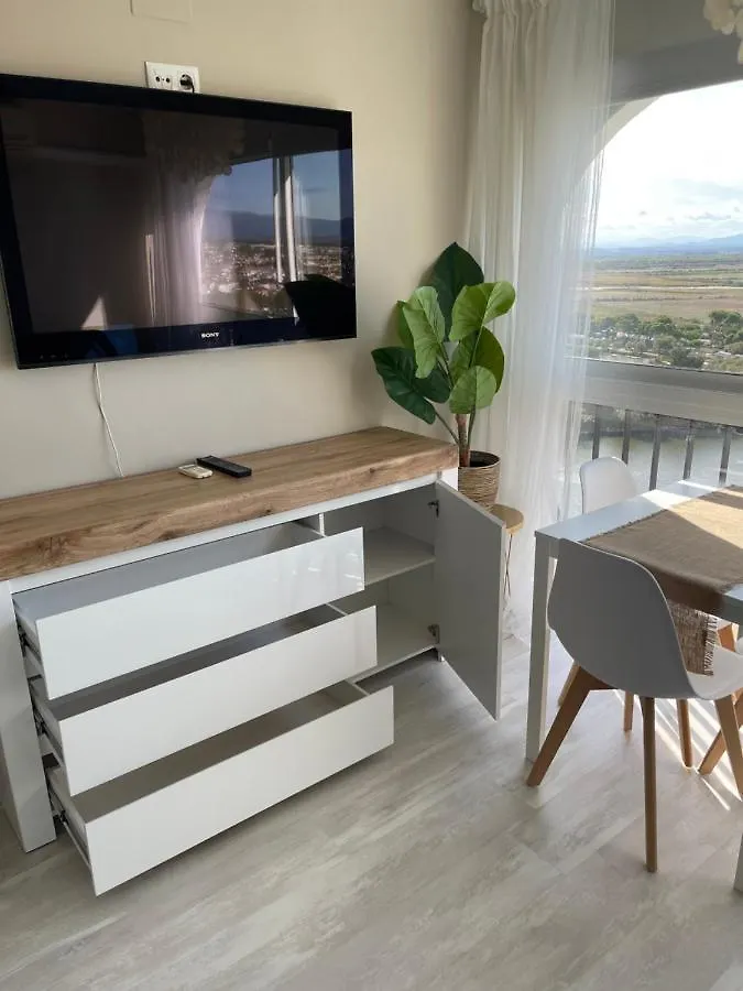 Four Seasons Apartment Empuriabrava Spain